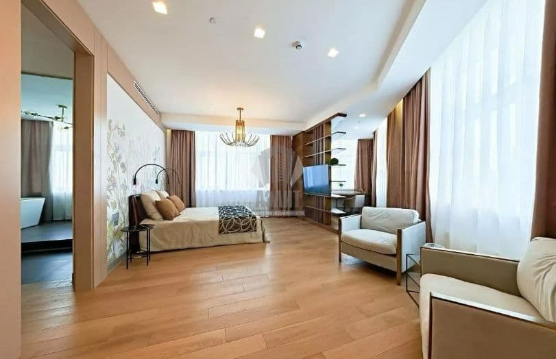 2-к. апартаменты, 133 м², 10/13 эт.